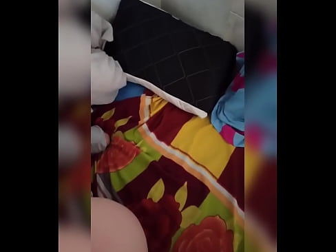 ❤️ Mening xonadoshim uyda yolg'iz qoladi, chunki eri ta'tilga ketadi va men uni sikish va eshagini sut bilan to'ldirish imkoniyatidan foydalanaman ❤  seks  bizda uz.porncomixone.ru ﹏